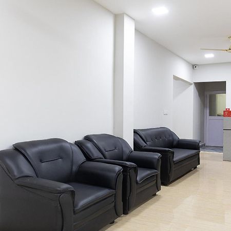 Hotel O Nestle Inn Csennai Kültér fotó