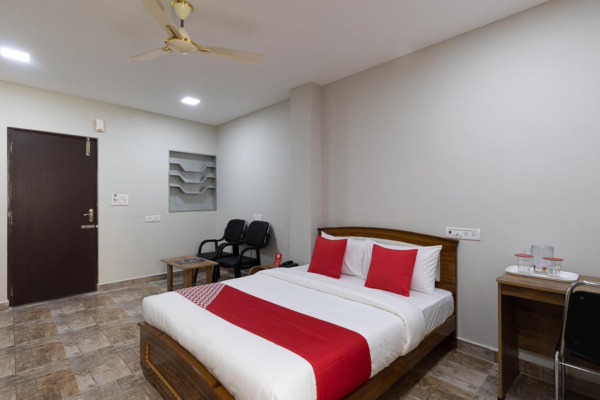 Hotel O Nestle Inn Csennai Kültér fotó